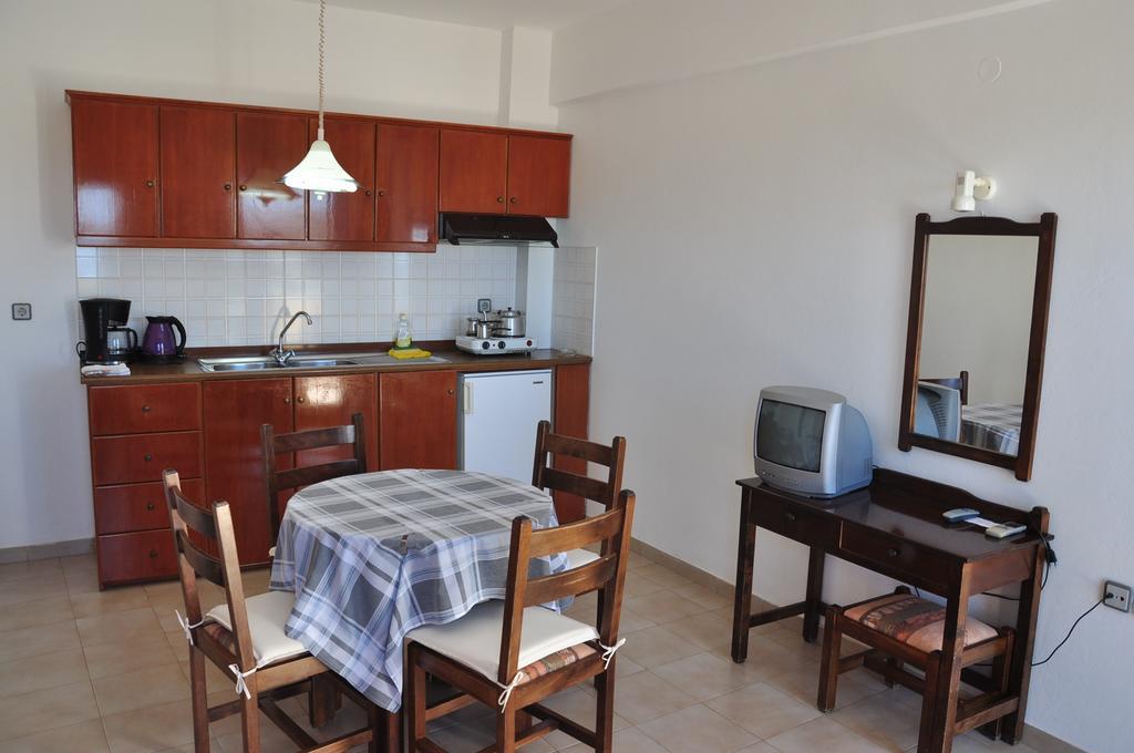 Flamingo Apartments Palekastro Buitenkant foto